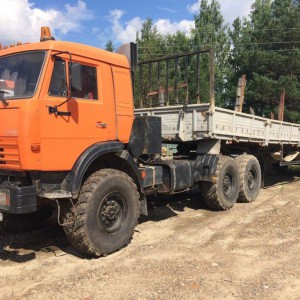 Перевозка труб. Бортовой полуприцеп с кониками