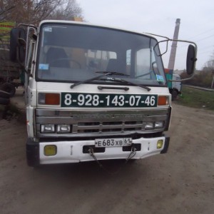 Сдам в арендуманипуляторnissan от собственника максим