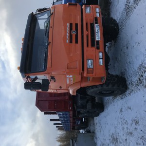 Тягач полуприцеп вездеход бортовой с кониками