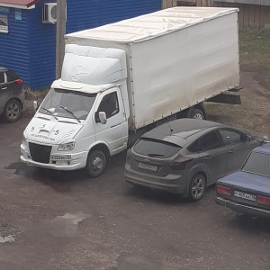 Грузоперевозки. Грузовой транспорт. Грузчики