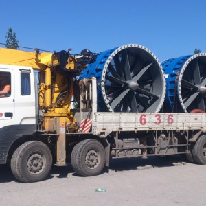 Кран-манипуляторы с большой и маленькой грузоподъемностью