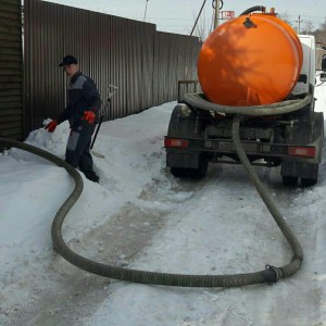 Откачка ям, септиков, колодцев, жироуловителей