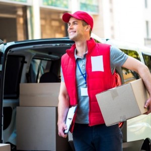 Доставка еды, хозяйственные товары, лекарства