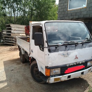 Грузовик с манипулятором