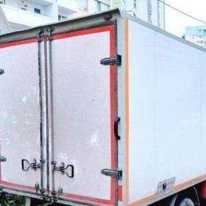 Вывоз мусора на свалку. Перевозки