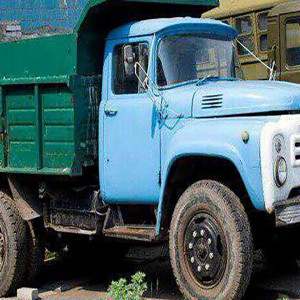 Опытные грузчики. Вывоз мусора