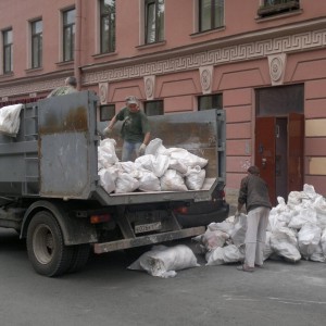 Вывоз мусора, грузчики