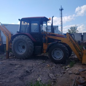 Услуги аренды трактора