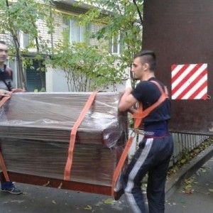 Грузчики. Перевозка пианино. Грузоперевозки
