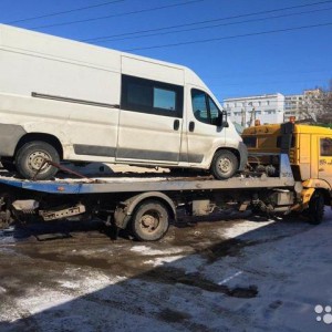 Грузовой эвакуатор, жесткая сцепка, буксир