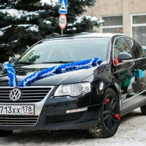 Автомобиль с водителем