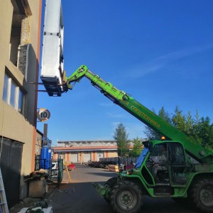 Телескопический погрузчик