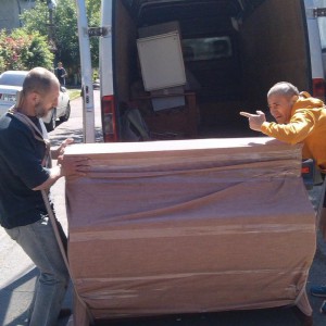 Грузчики. Перевозка пианино