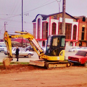 Миниэкскаватор и грузоперевозки