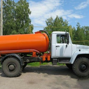 Услуги ассенизатора, вакуумная машина