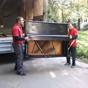 Бригада опытных грузчиков