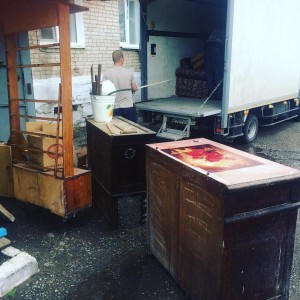 Вывоз старой мебели на свалку Грузчики
