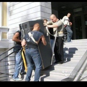 Профессиональные такелажники и грузчики